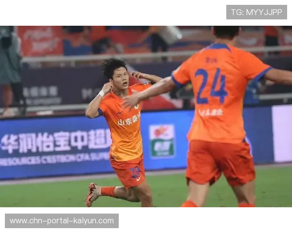 泰山队赛季波折不断，中期换帅与年轻球员成长成亮点